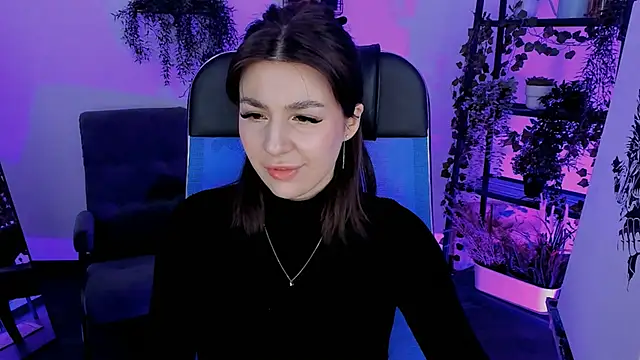 DiRosie online show from April 7, 7:04 pm