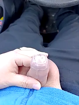 Snapshot of AlcorMad chatting on January 19, 11:03 am AlcorMad online show from January 19, 11:03 am