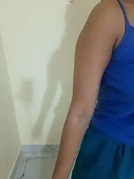 Geeta rani79 online show from April 4, 1:39 pm