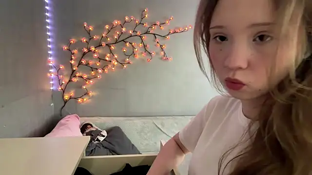 Princessofcashe online show from May 7, 3:26 pm
