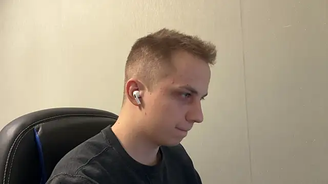 Snapshot of Markooaa chatting on February 20, 7:05 pm Markooaa online show from February 20, 7:05 pm