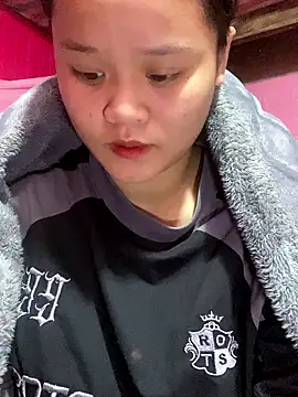 Snapshot of Thanhhuyen001 chatting on January 6, 7:12 am Thanhhuyen001 online show from January 6, 7:12 am