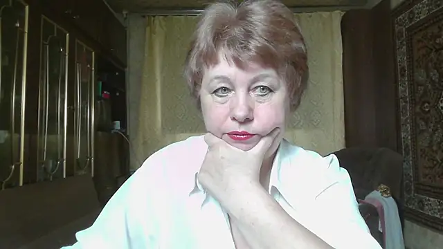 Snapshot of Casey_peach chatting on June 27, 4:29 am Casey peach online show from June 27, 4:29 am