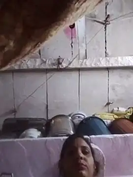 Snapshot of HOT-ANJALI7 chatting on December 18, 2:10 pm HOT-ANJALI7 online show from December 18, 2:10 pm