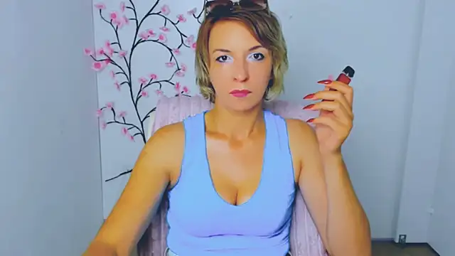 Snapshot of Lana_Foxyy chatting on July 17, 5:48 am Lana Foxyy online show from July 17, 5:48 am
