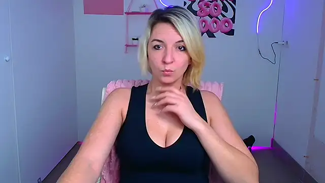 Lana Foxyy online show from January 14, 12:42 pm