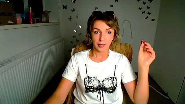 Snapshot of Lana_Foxyy chatting on July 12, 5:52 am Lana Foxyy online show from July 12, 5:52 am