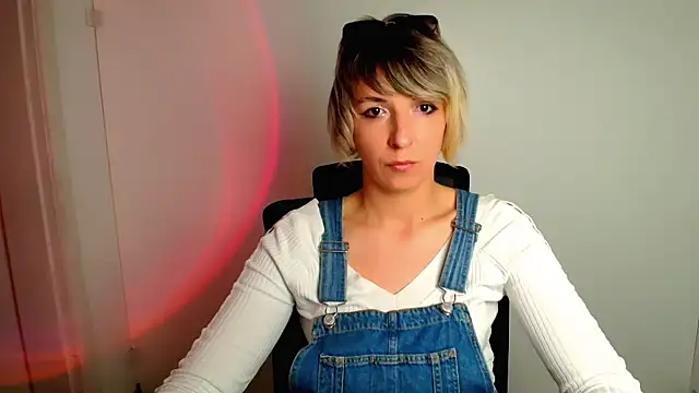 Lana Foxyy online show from May 3, 1:25 pm