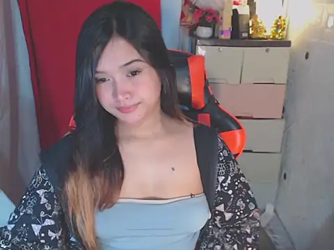 Snapshot of candy_shyxxx chatting on December 16, 4:00 pm candy shyxxx online show from December 16, 4:00 pm