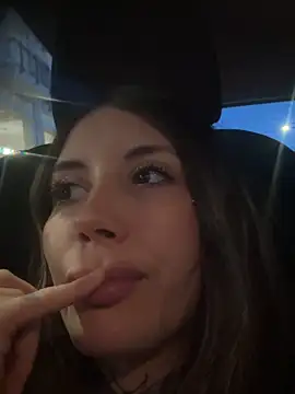 saphirafox online show from March 16, 5:59 pm