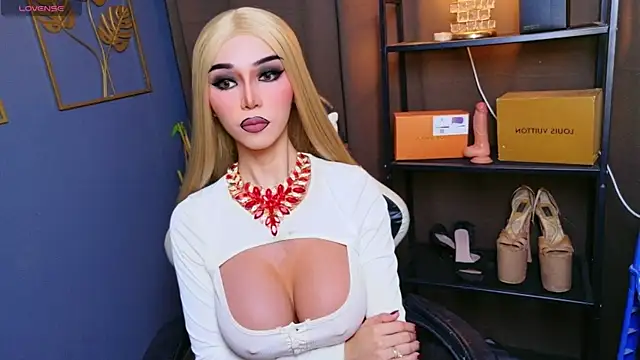 CelinaWintour online show from March 28, 7:15 pm