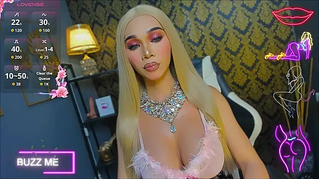 CelinaWintour online show from December 17, 6:40 am