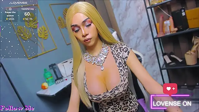 CelinaWintour online show from February 24, 5:47 pm