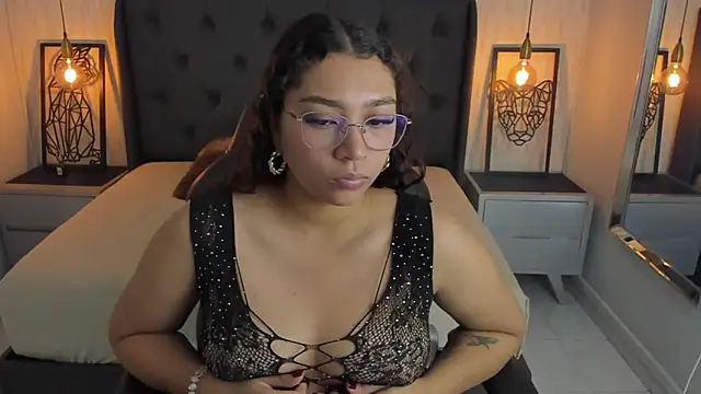 angelinemore online show from February 24, 7:26 pm