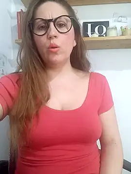 Snapshot of SofiEsteves chatting on May 22, 1:31 pm SofiEsteves online show from May 22, 1:31 pm
