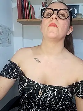 Snapshot of SofiEsteves chatting on May 26, 3:54 pm SofiEsteves online show from May 26, 3:54 pm