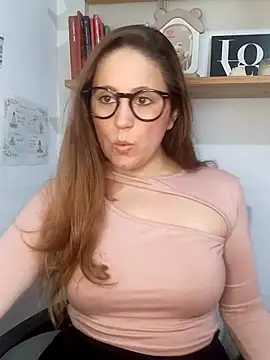 Snapshot of SofiEsteves chatting on May 23, 3:33 pm SofiEsteves online show from May 23, 3:33 pm