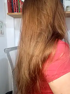 SofiEsteves online show from June 25, 4:45 pm