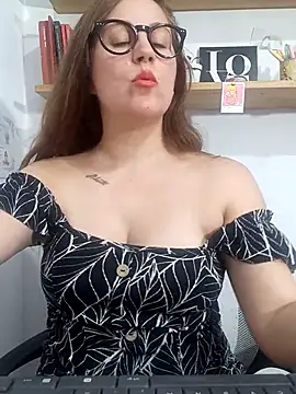 SofiEsteves online show from March 14, 4:02 pm