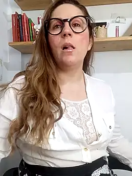 Snapshot of SofiEsteves chatting on May 13, 1:40 pm SofiEsteves online show from May 13, 1:40 pm