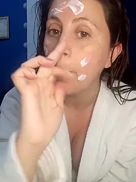 Snapshot of SofiEsteves chatting on May 24, 7:03 pm SofiEsteves online show from May 24, 7:03 pm
