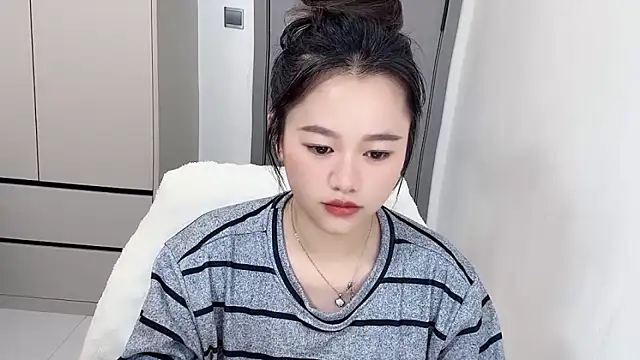 Amireux-8 online show from February 4, 4:40 am