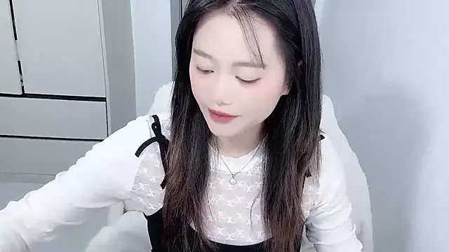 Amireux-8 online show from February 10, 12:04 pm