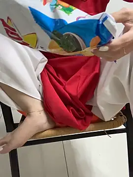 bi biii online show from April 11, 7:45 am