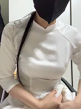 bi biii online show from April 10, 1:23 am