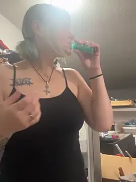 lindzybella online show from April 11, 3:03 am