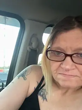 lindzybella online show from May 14, 12:29 am