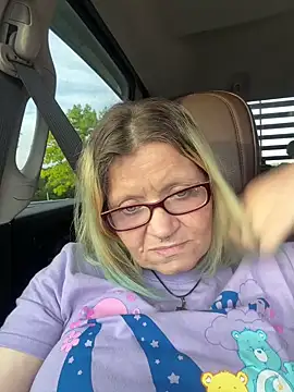lindzybella online show from April 30, 11:42 pm