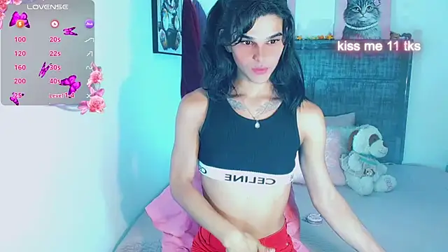 Snapshot of titania1502 chatting on February 24, 7:42 am titania1502 online show from February 24, 7:42 am