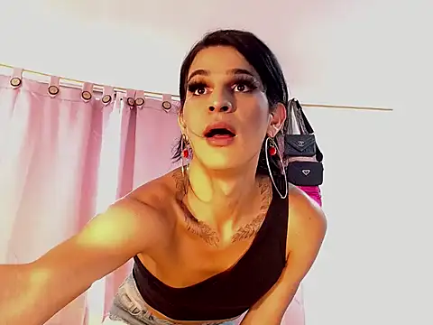 titania1502 online show from December 16, 8:35 pm