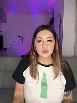 justmariee online show from December 18, 11:41 pm