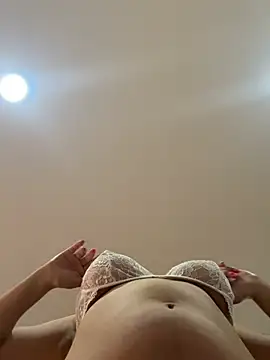 justmariee online show from February 6, 5:53 pm