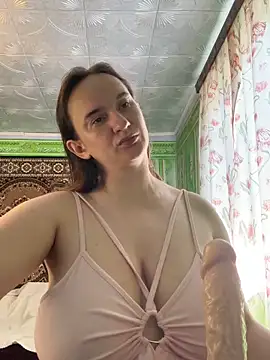 Snapshot of HarychaLysichka chatting on June 29, 8:10 am HarychaLysichka online show from June 29, 8:10 am