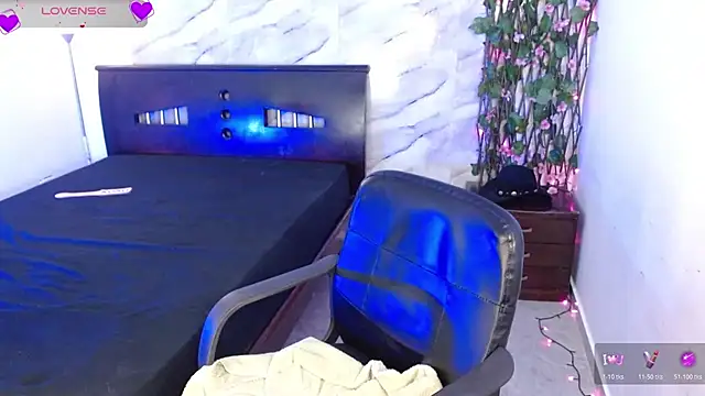 latin mommy  online show from January 19, 1:37 pm