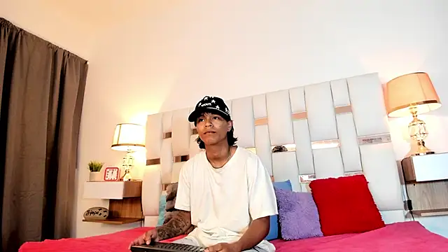 AndyKings 1 online show from April 11, 3:03 am