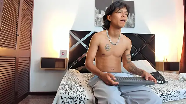 AndyKings 1 online show from April 7, 3:19 am