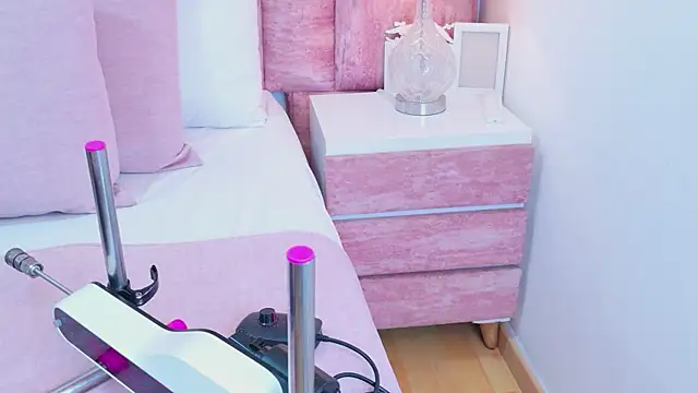 ScarlettFoox online show from February 12, 12:38 pm