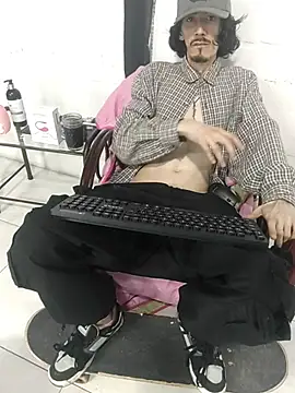 Snapshot of sk8-boy chatting on April 18, 2:41 pm sk8-boy online show from April 18, 2:41 pm