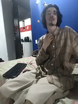 sk8-boy online show from March 25, 11:25 pm