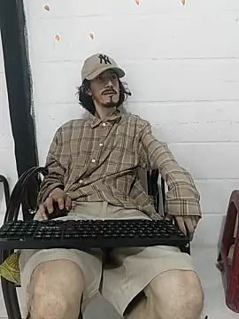 Snapshot of sk8-boy chatting on April 24, 1:24 pm sk8-boy online show from April 24, 1:24 pm
