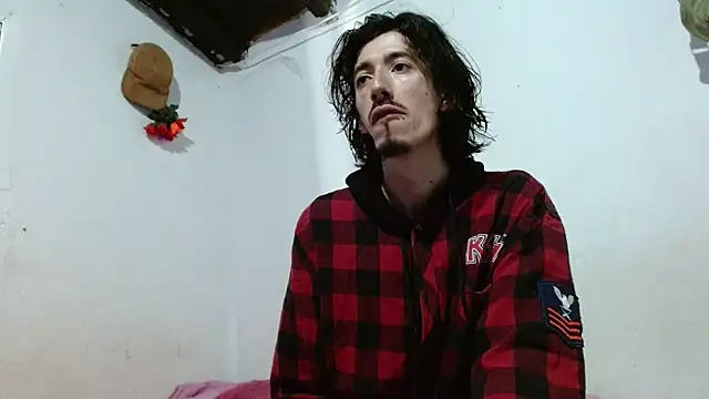 Snapshot of sk8-boy chatting on June 24, 4:27 pm sk8-boy online show from June 24, 4:27 pm