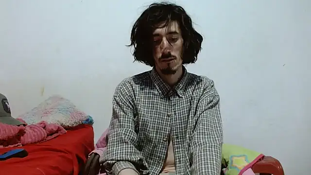 Snapshot of sk8-boy chatting on July 11, 1:06 am sk8-boy online show from July 11, 1:06 am