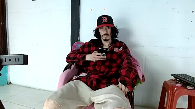 sk8-boy online show from March 10, 1:48 pm