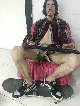 sk8-boy online show from March 31, 3:03 pm