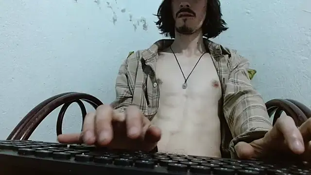 Snapshot of sk8-boy chatting on June 14, 4:30 pm sk8-boy online show from June 14, 4:30 pm