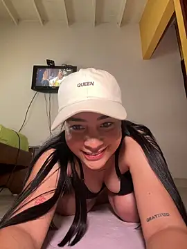 SaharaArisa online show from December 20, 8:44 pm